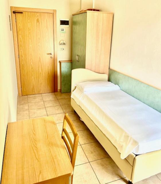 Hotel Lotus 14/50