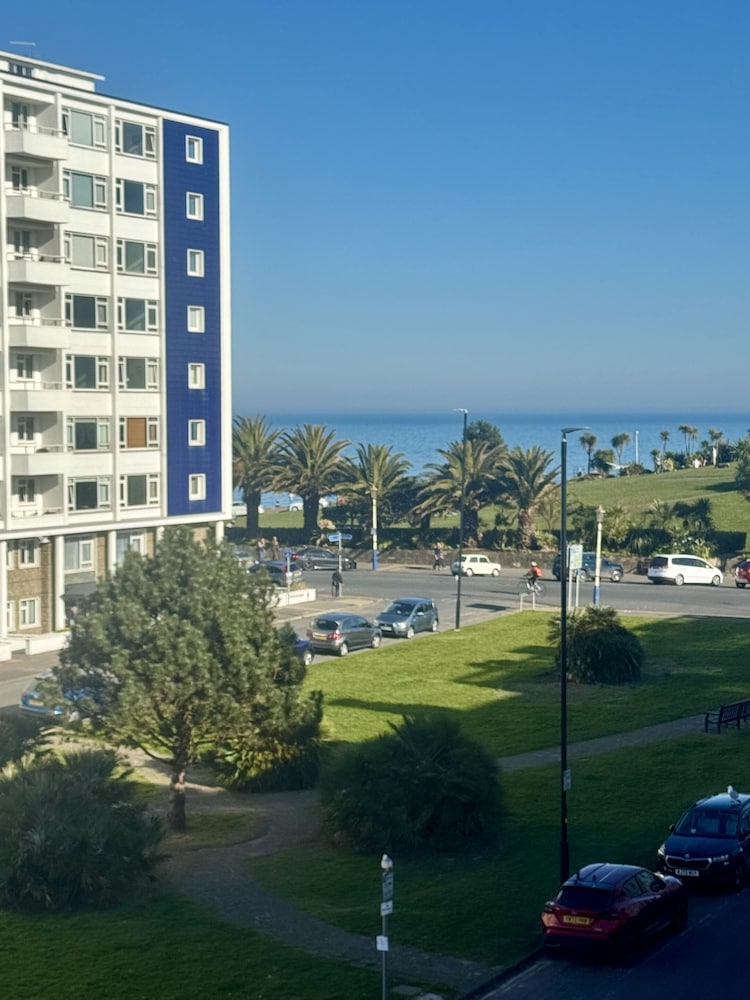 Carlton Court Hotel Eastbourne 1/49
