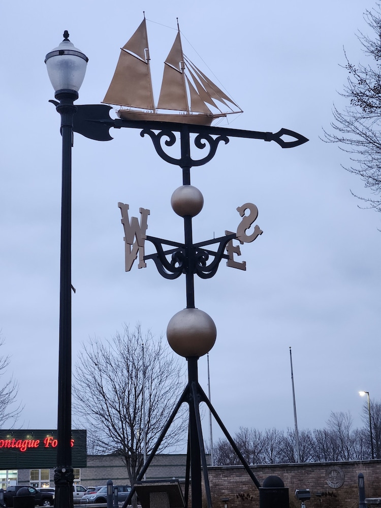 The Weathervane Inn 61/65