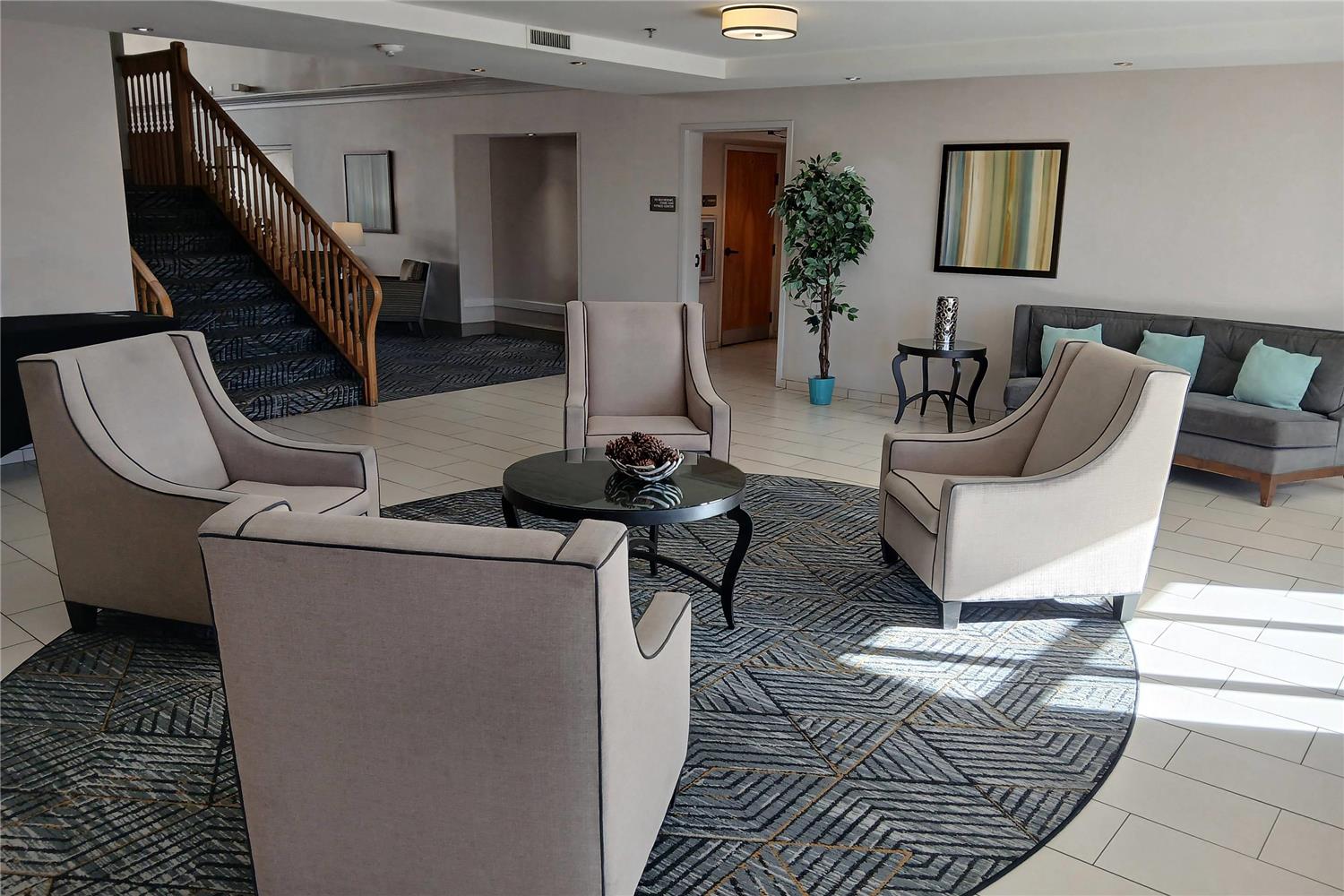 MainStay Suites Phoenix North 25/39