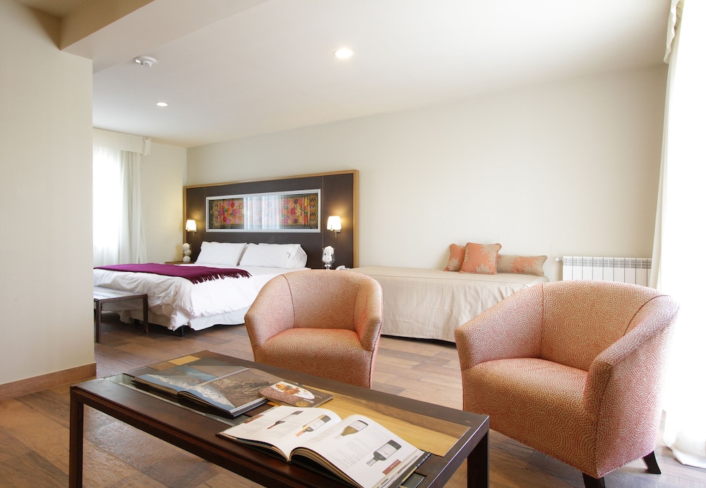 Plaza Paradiso Petit Hotel 41/62