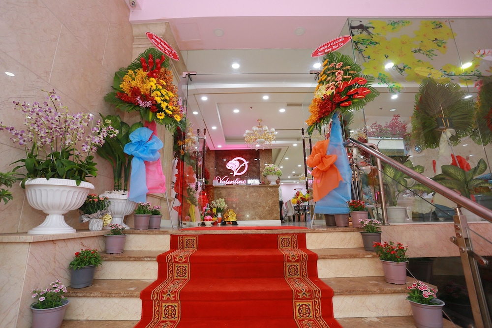 Valentine Hotel 10/50