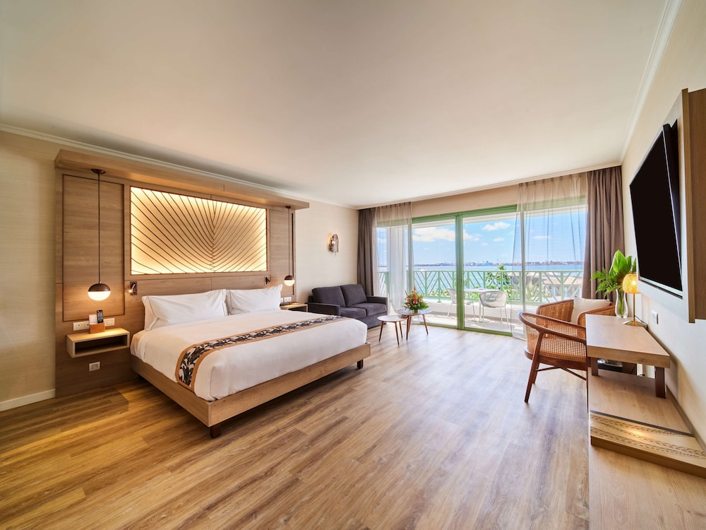 Hilton Hotel Tahiti 9/69