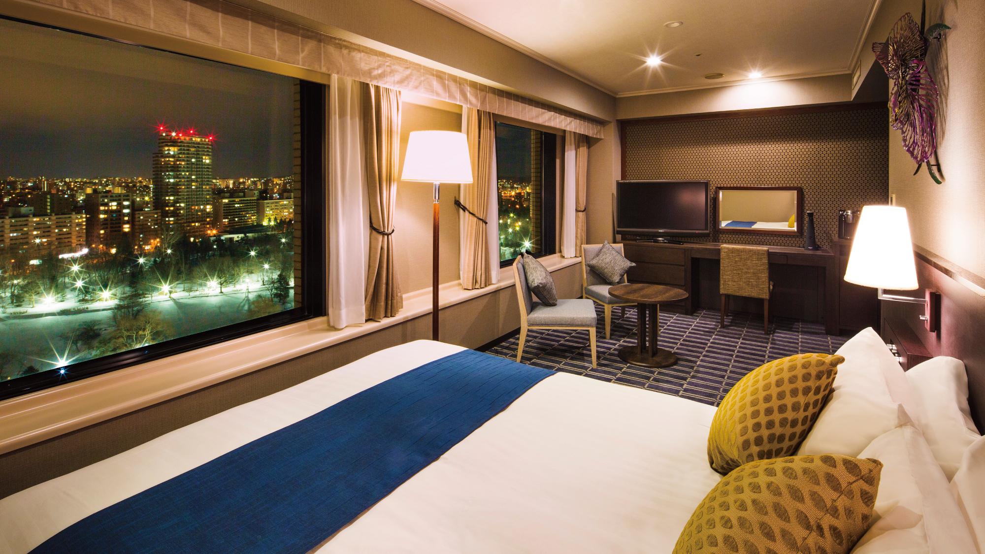 Deluxe, Double Bed, Night View