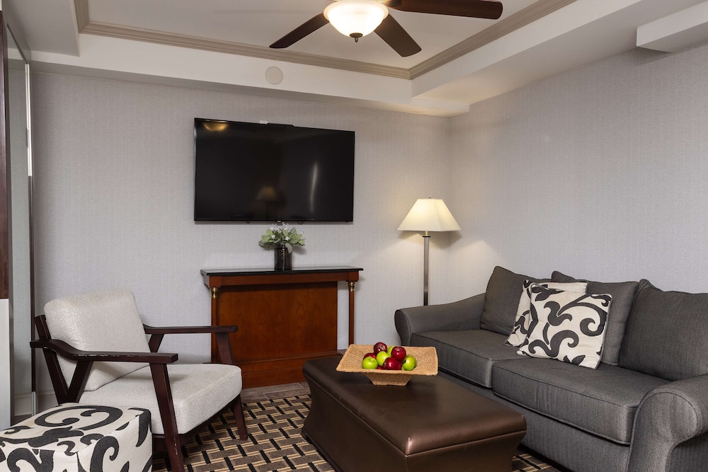 Inn at the Colonnade Baltimore a DoubleTree by Hilton Hotel 44/96