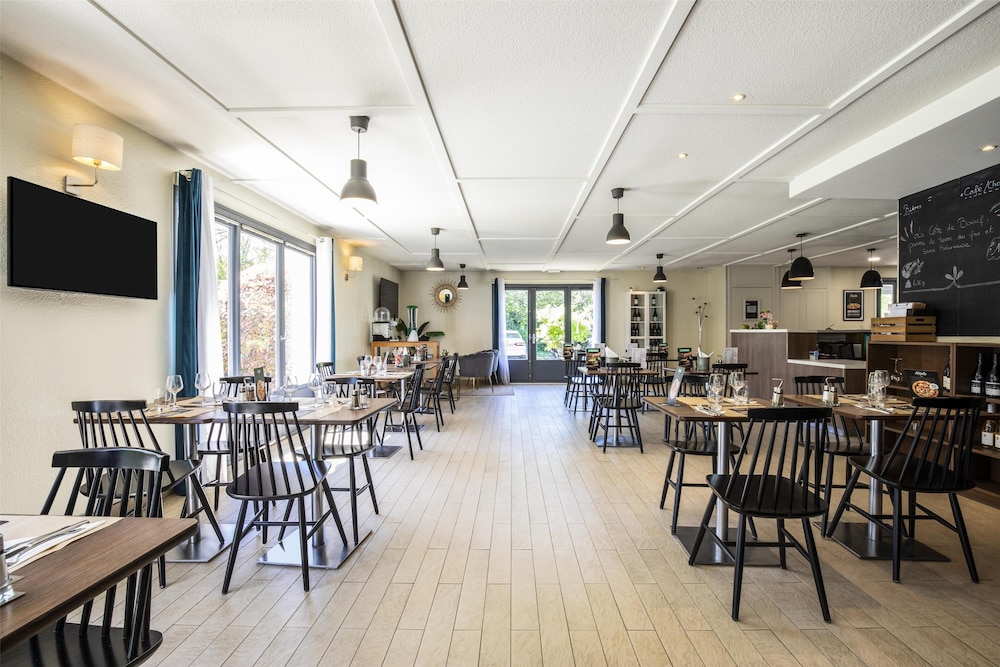 restaurant cafeteria