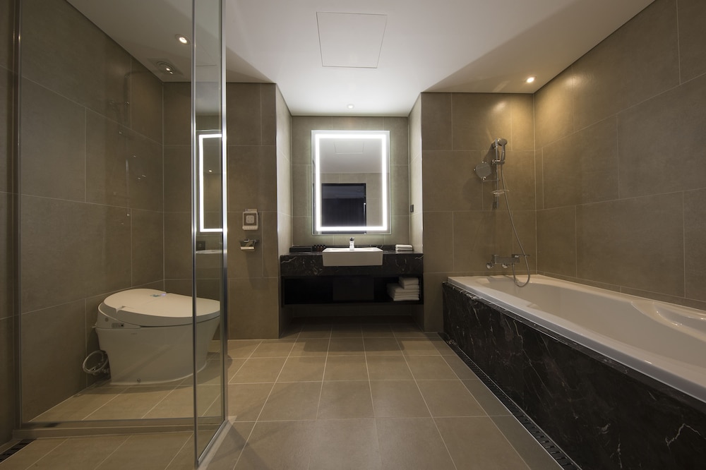 Ramada By Wyndham Daejeon 29/51