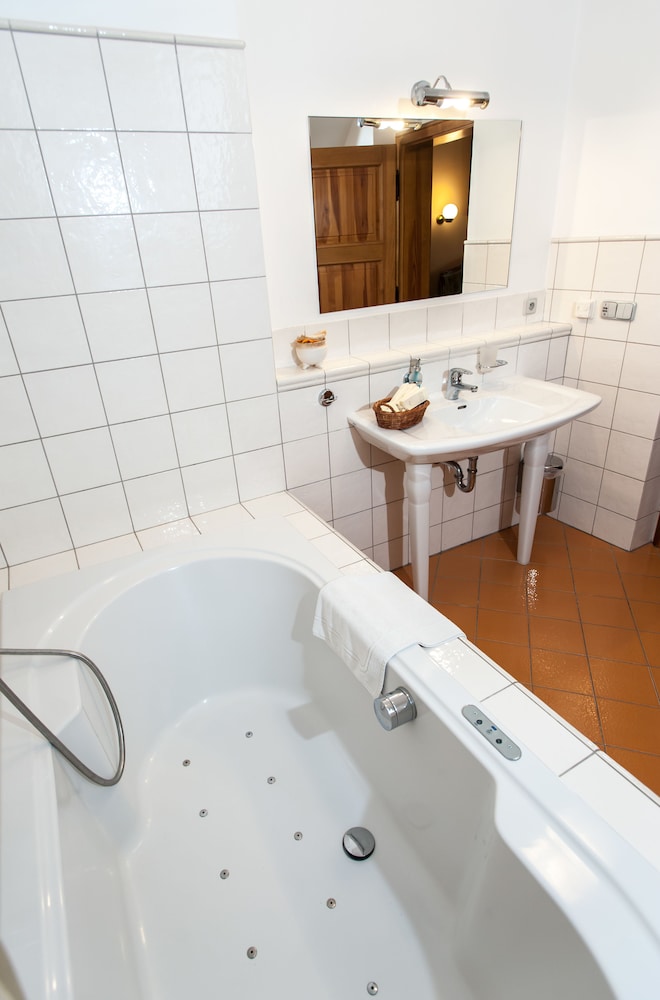 Hotel Leonardo 47/50