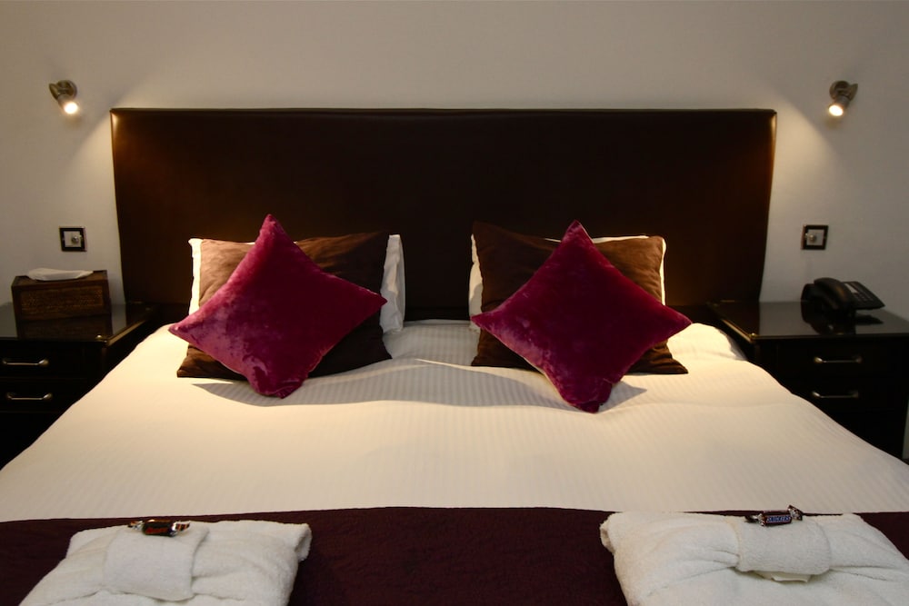 The Studley Hotel 26/50