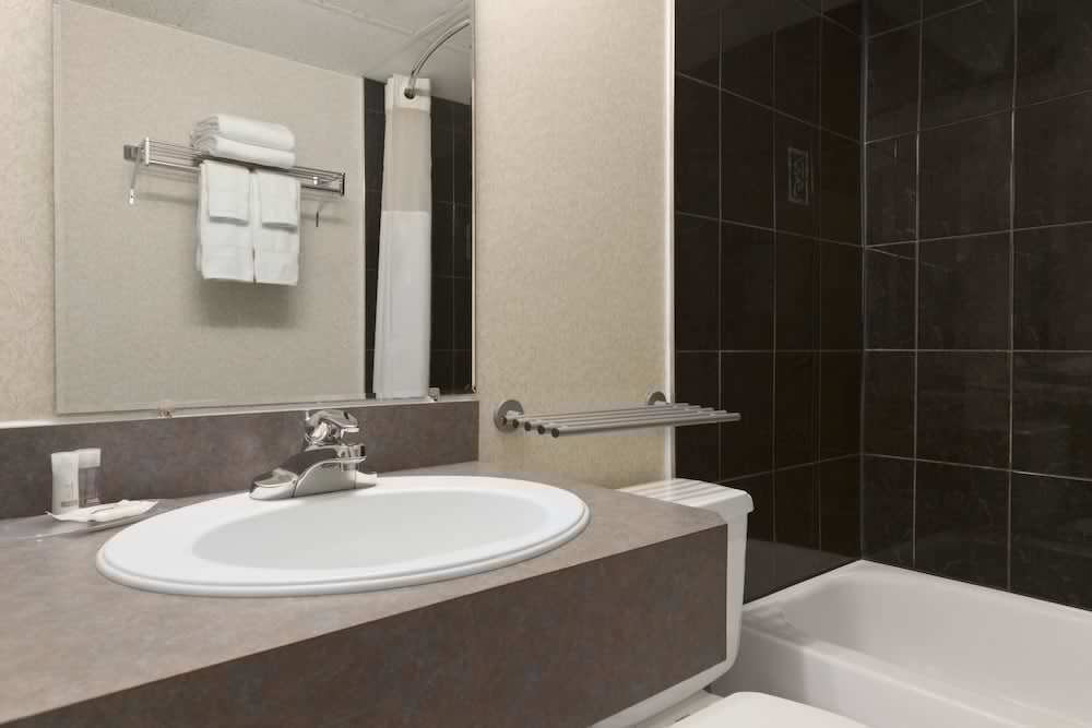 Days Inn by Wyndham Bridgewater Conference Center 16/40