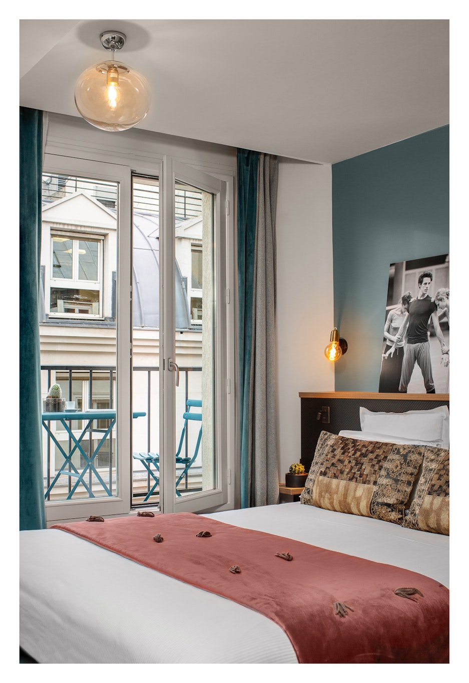 Lyric Opera Hotel 20/35