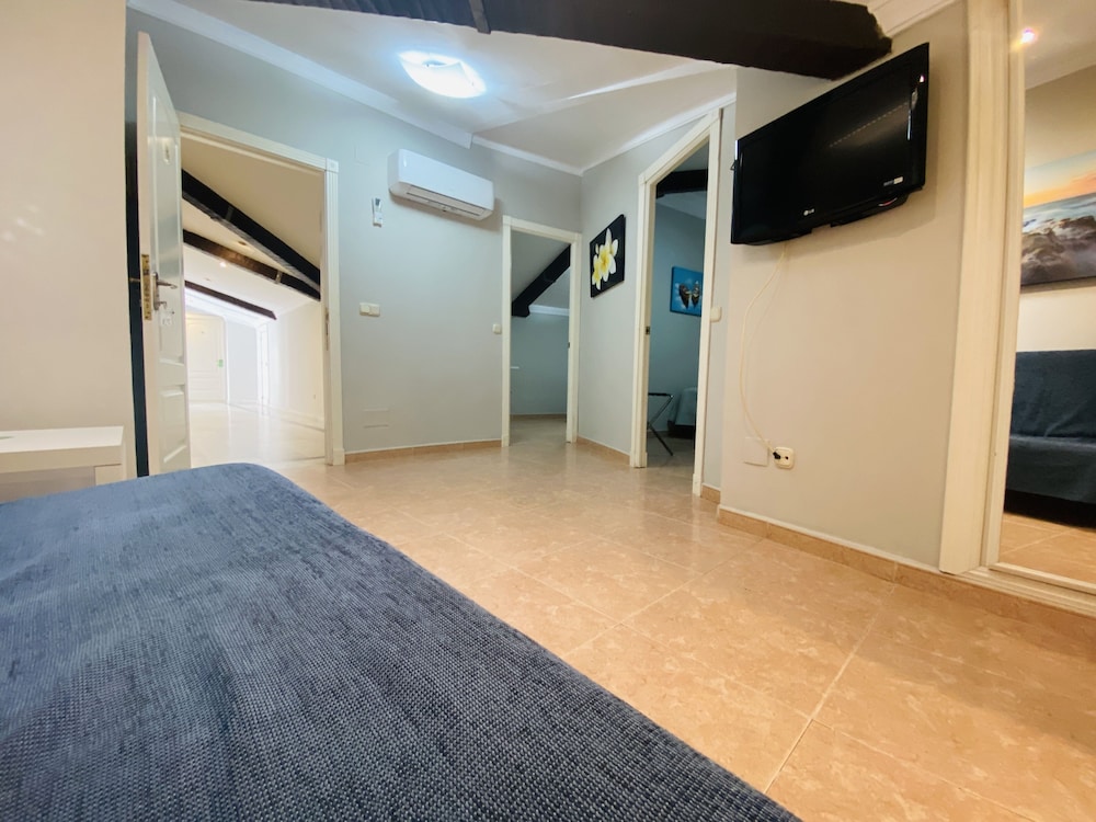 Hotel Los Jazmines 42/69