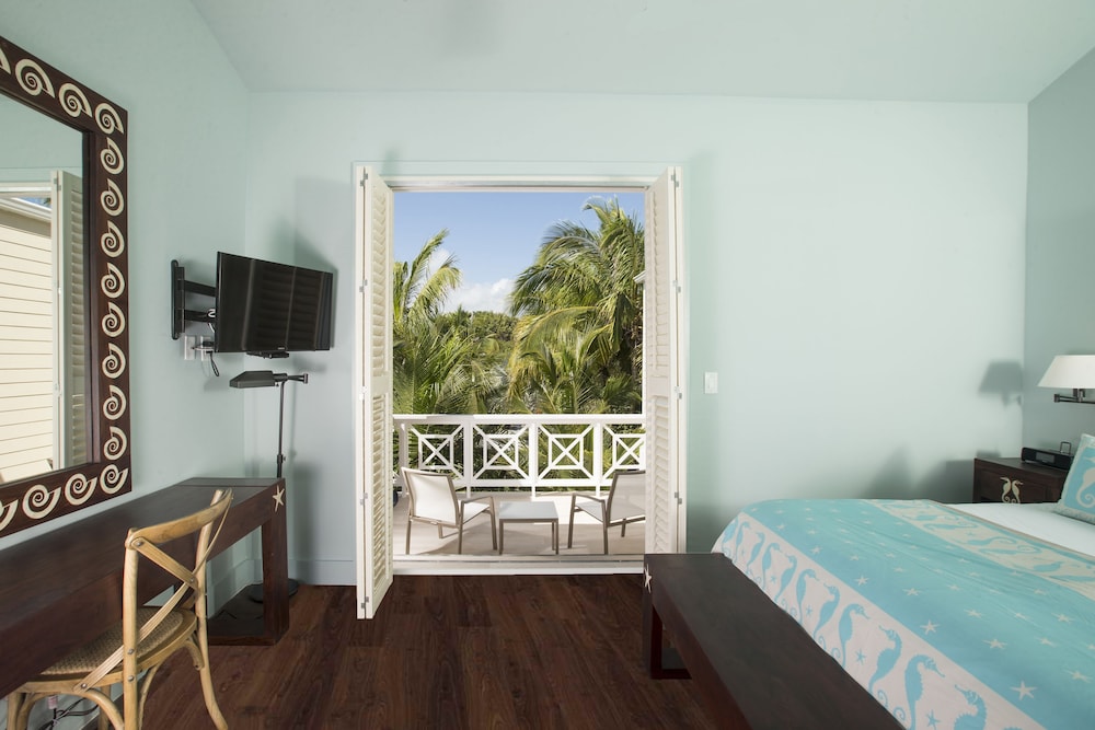 CORAL SANDS HOTEL 24/77