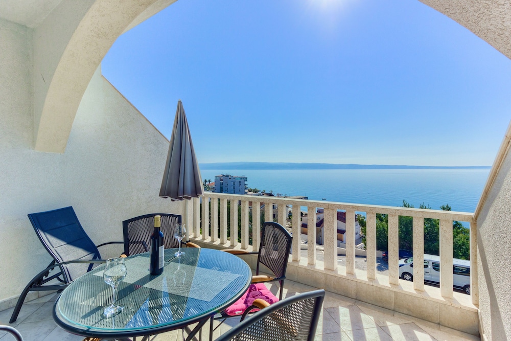 Stipe Aparthotel 47/81