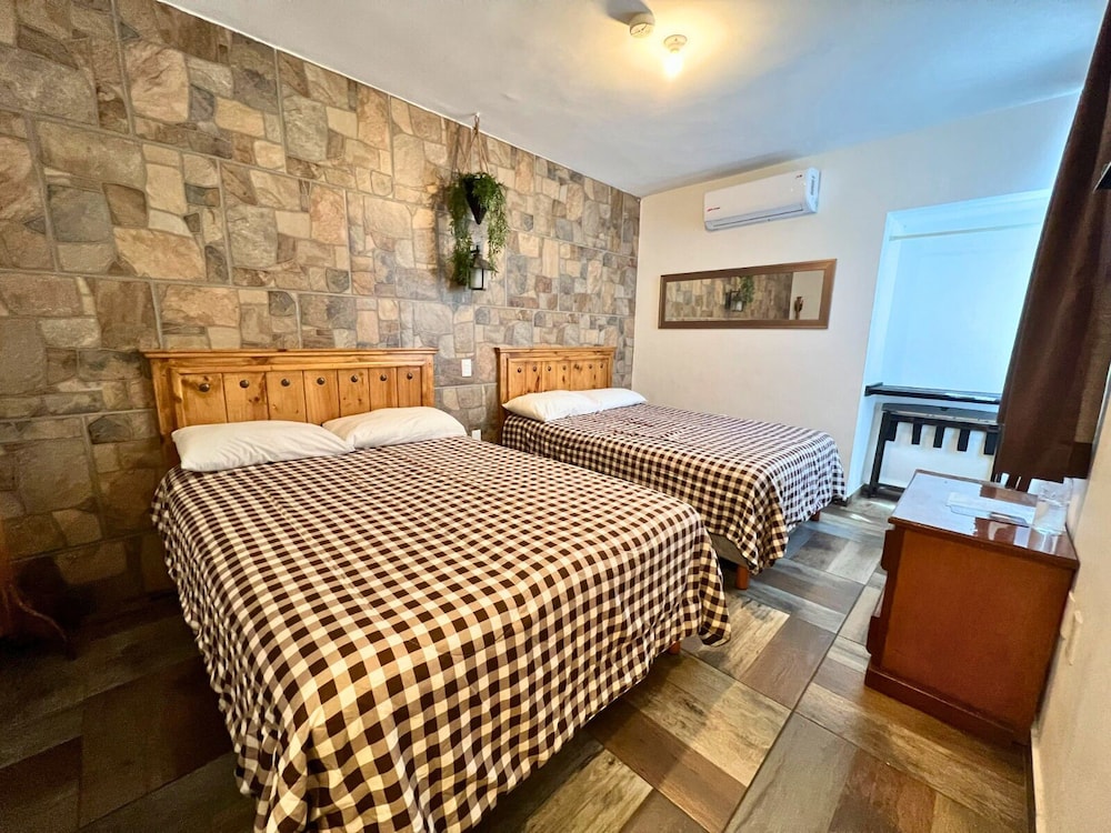 Venados Inn 20/49