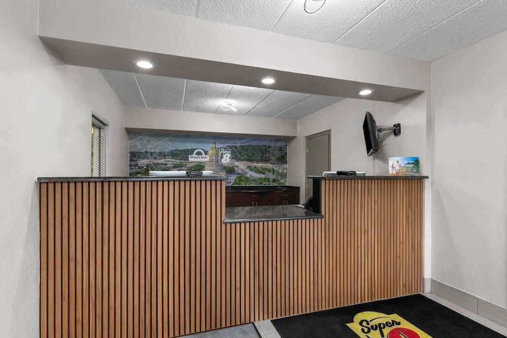 Super 8 by Wyndham Charleston WV 3/34
