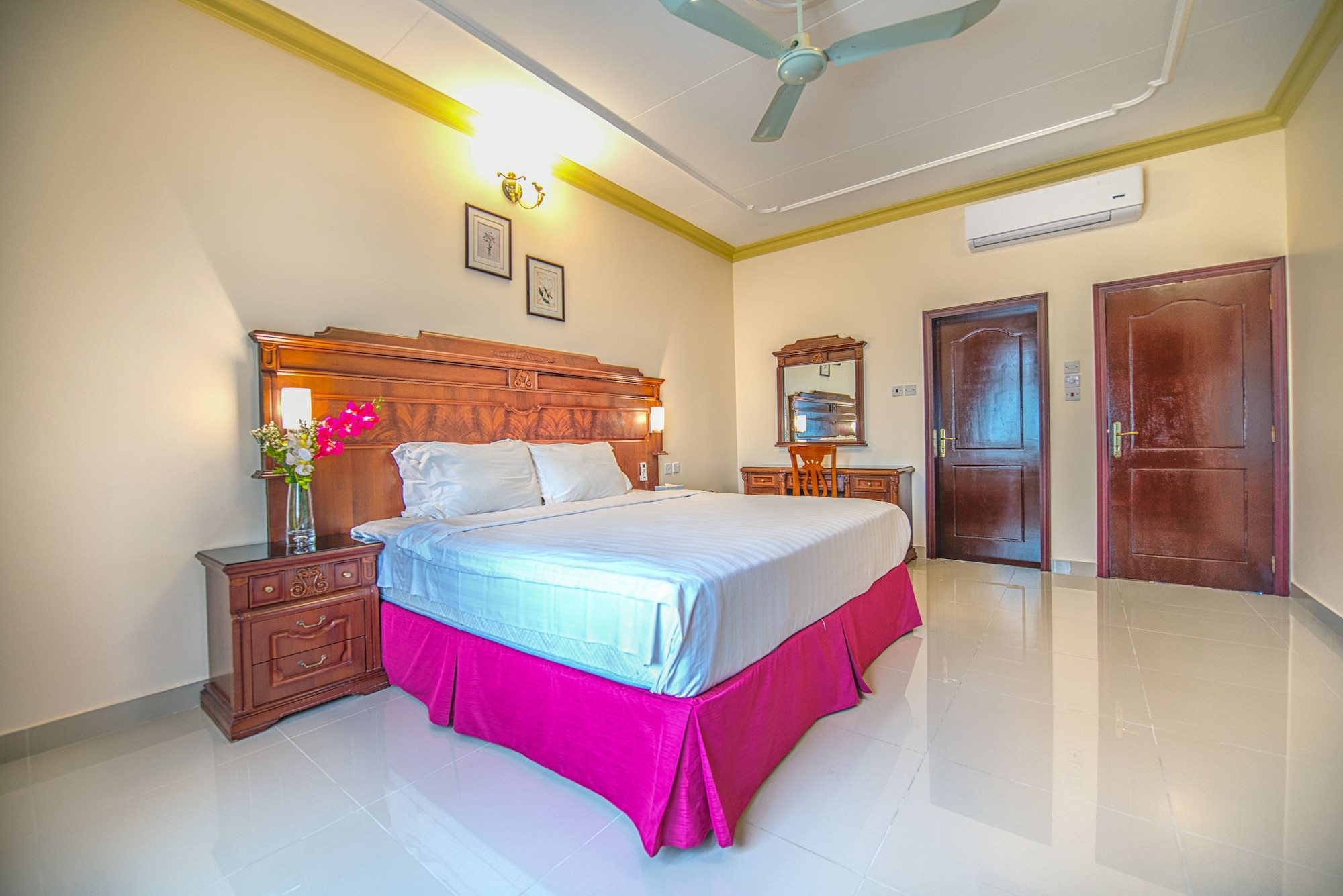 3 BEDROOMS, APARTMENT