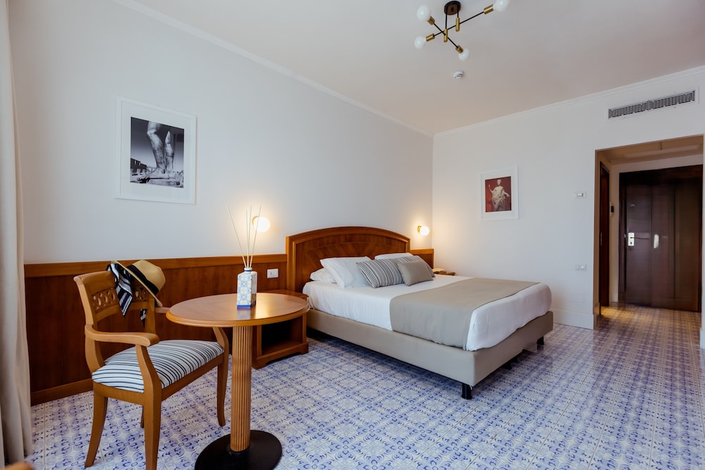 Grand Hotel Cesare Augusto 16/59