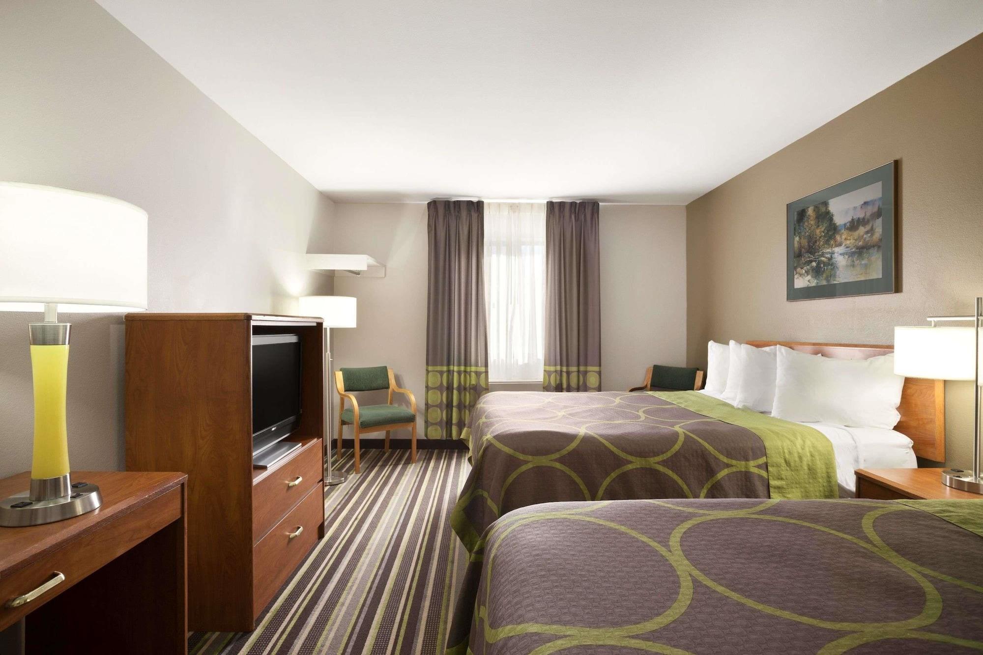 Room, Multiple Beds