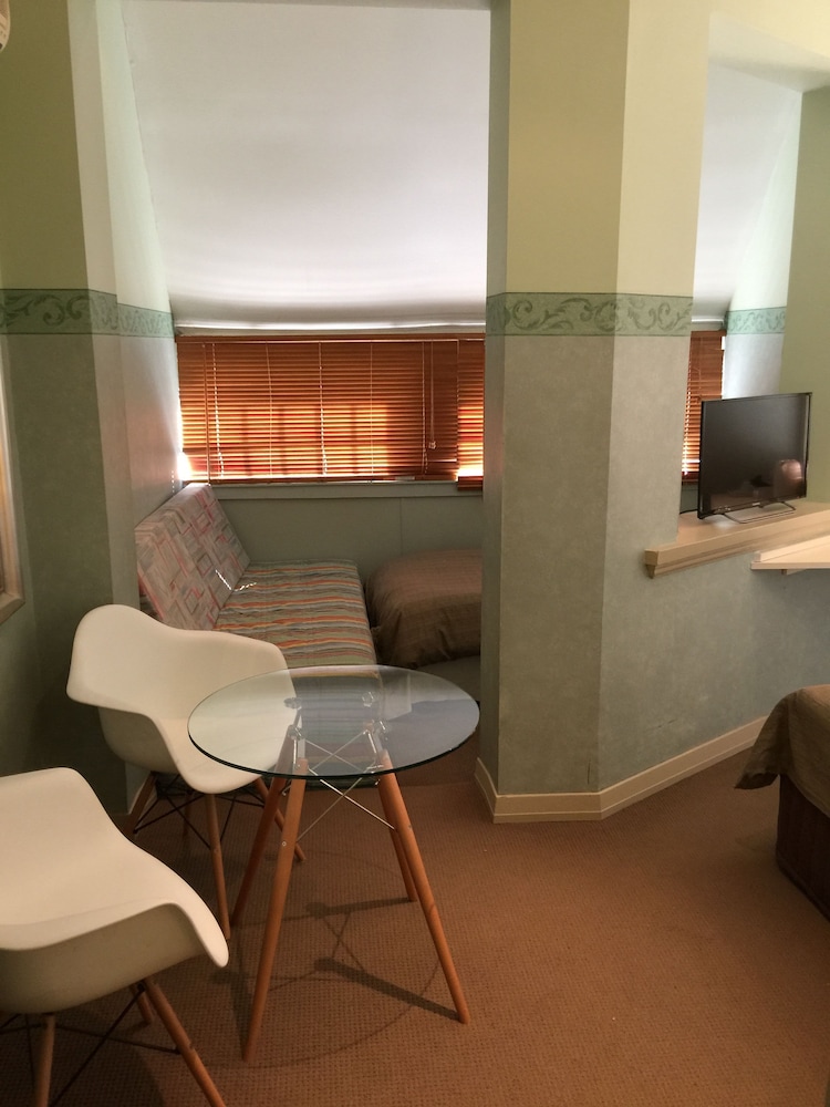 Hotel 59 25/61