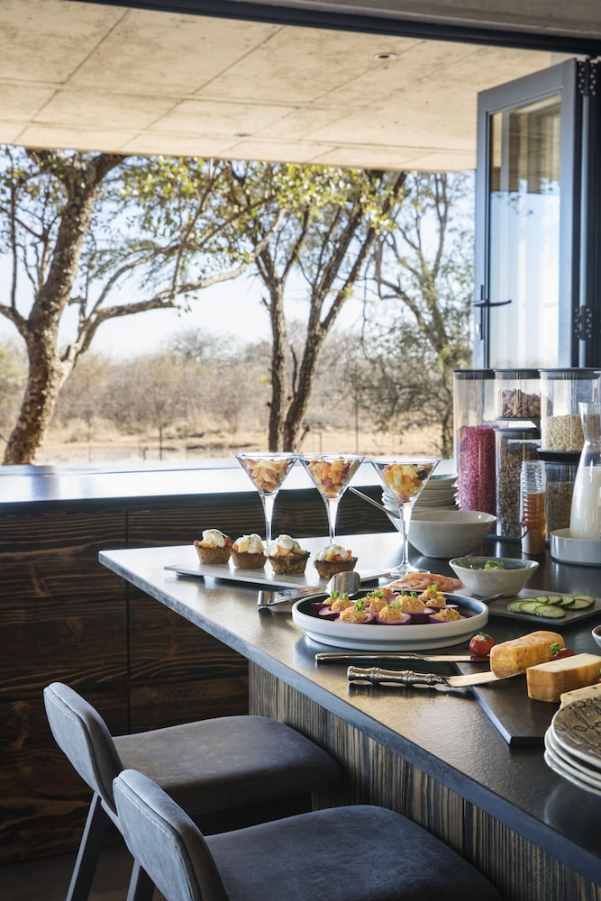 NAKO Safari Lodge 25/40