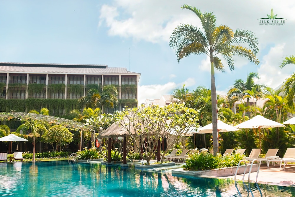 Silk Sense Hoi An River Resort 8/88