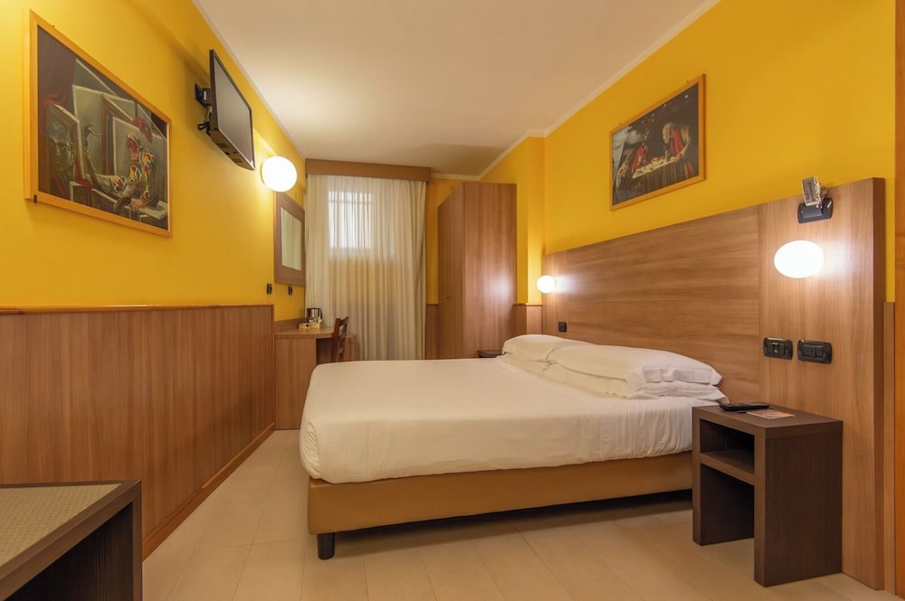 Hotel Duomo 24/73