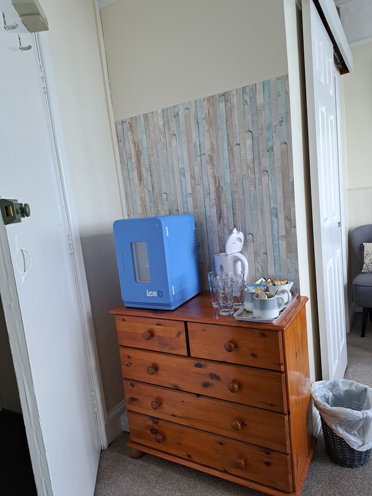 Lyndale Guest House 7/50