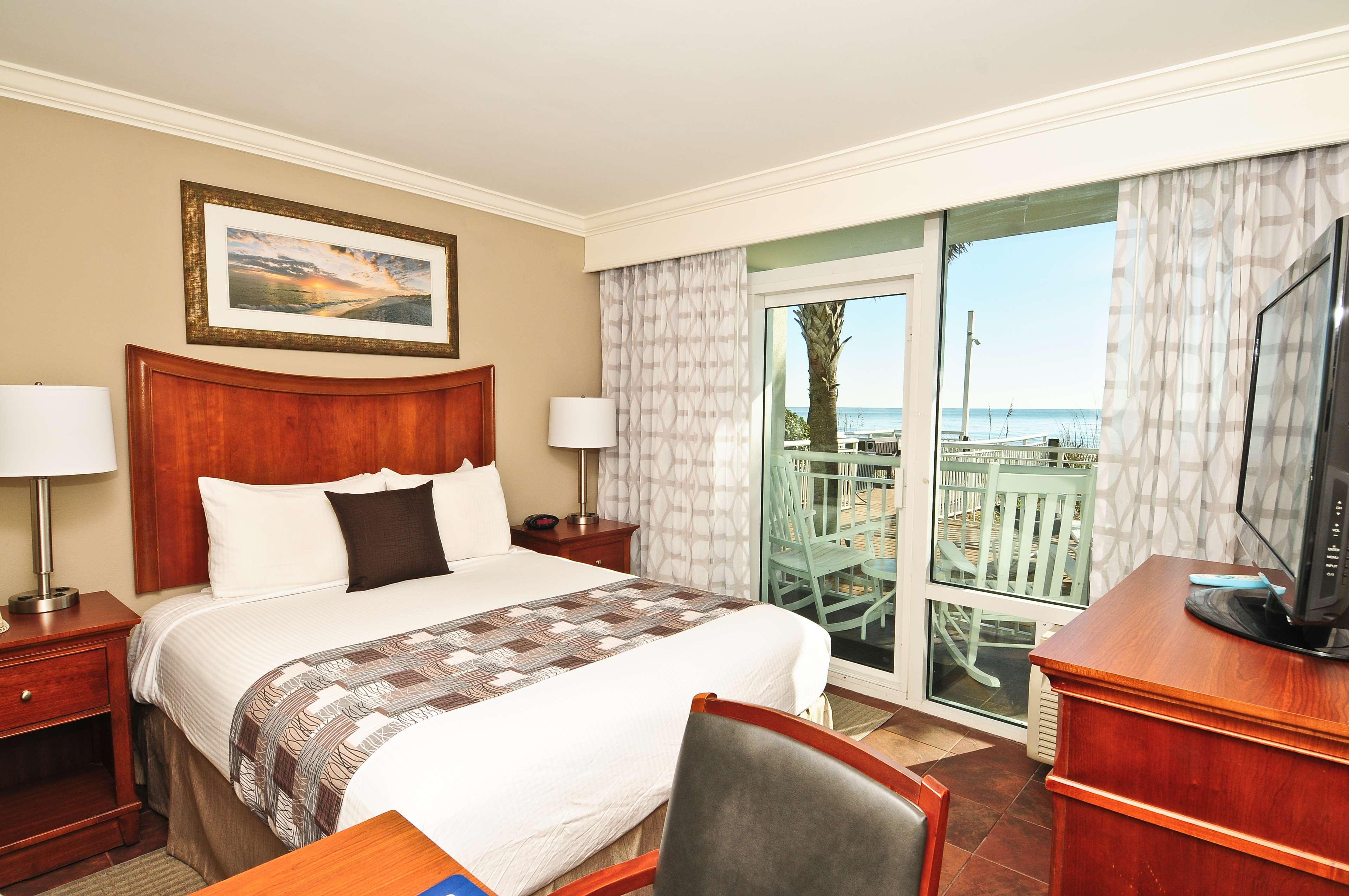 Efficiency, King Bed, Ocean View