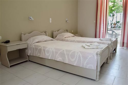 Room, Double or Twin Bed