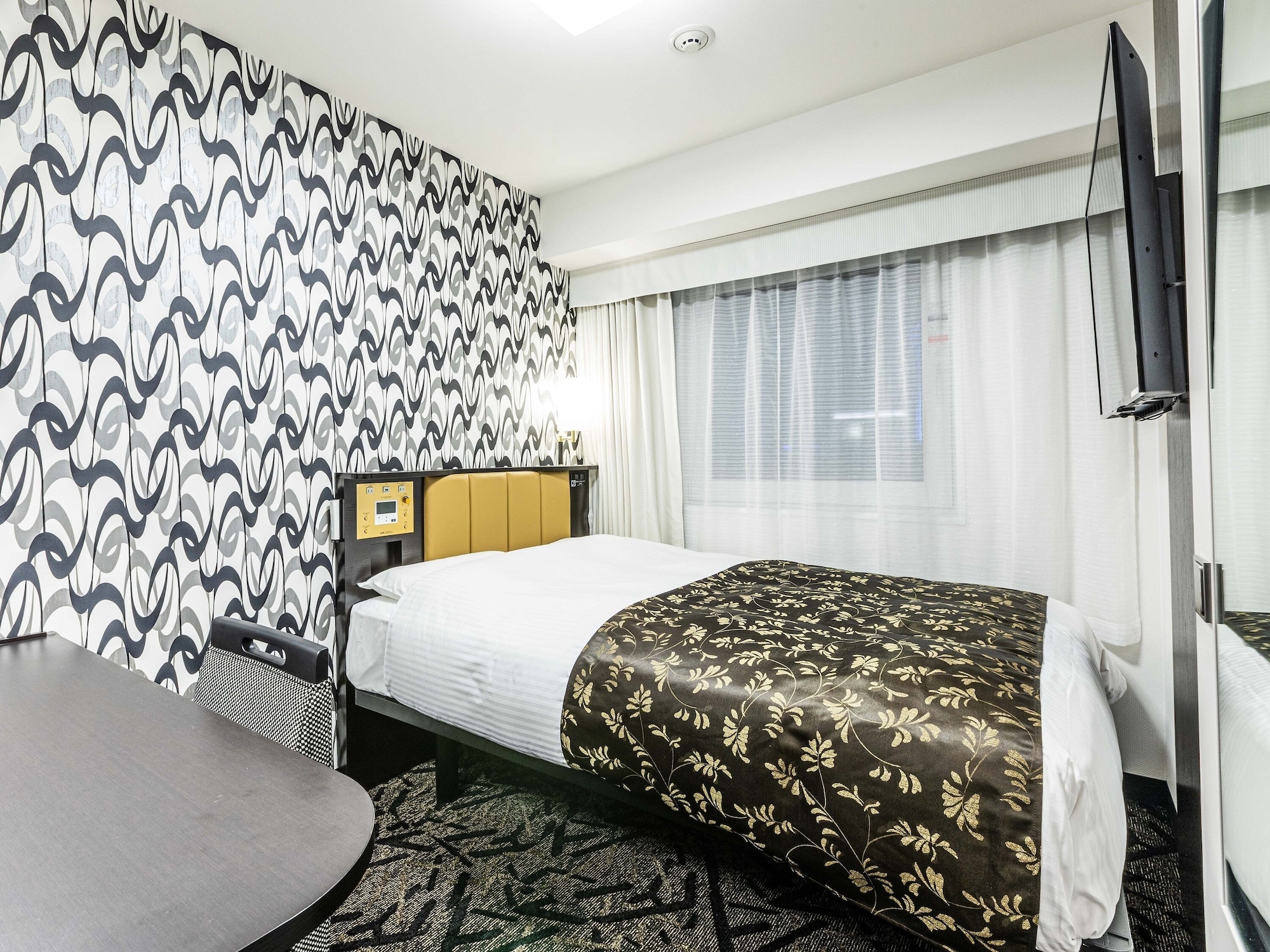 STANDARD, DOUBLE BED
