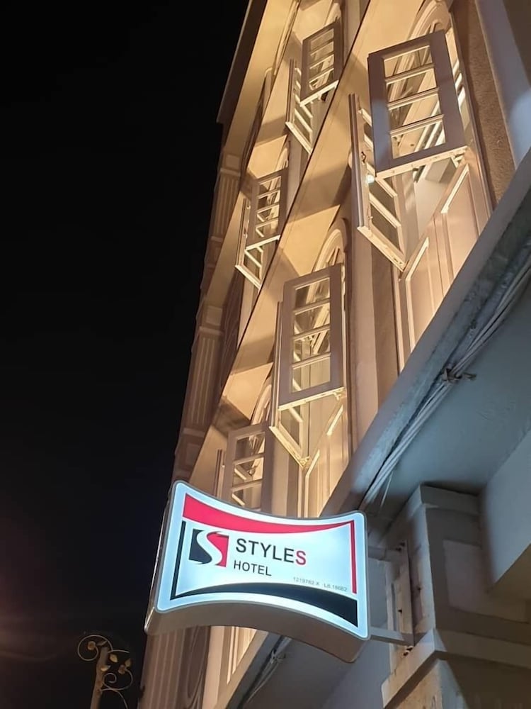 Styles Hotel 5/48