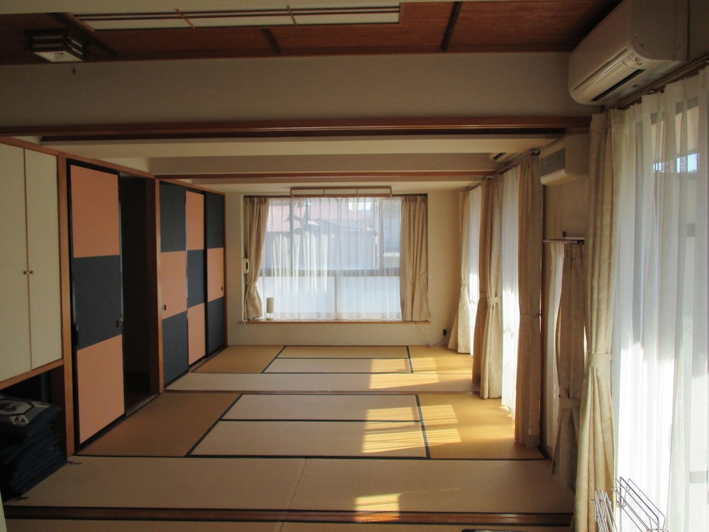 Akitaya 32/63