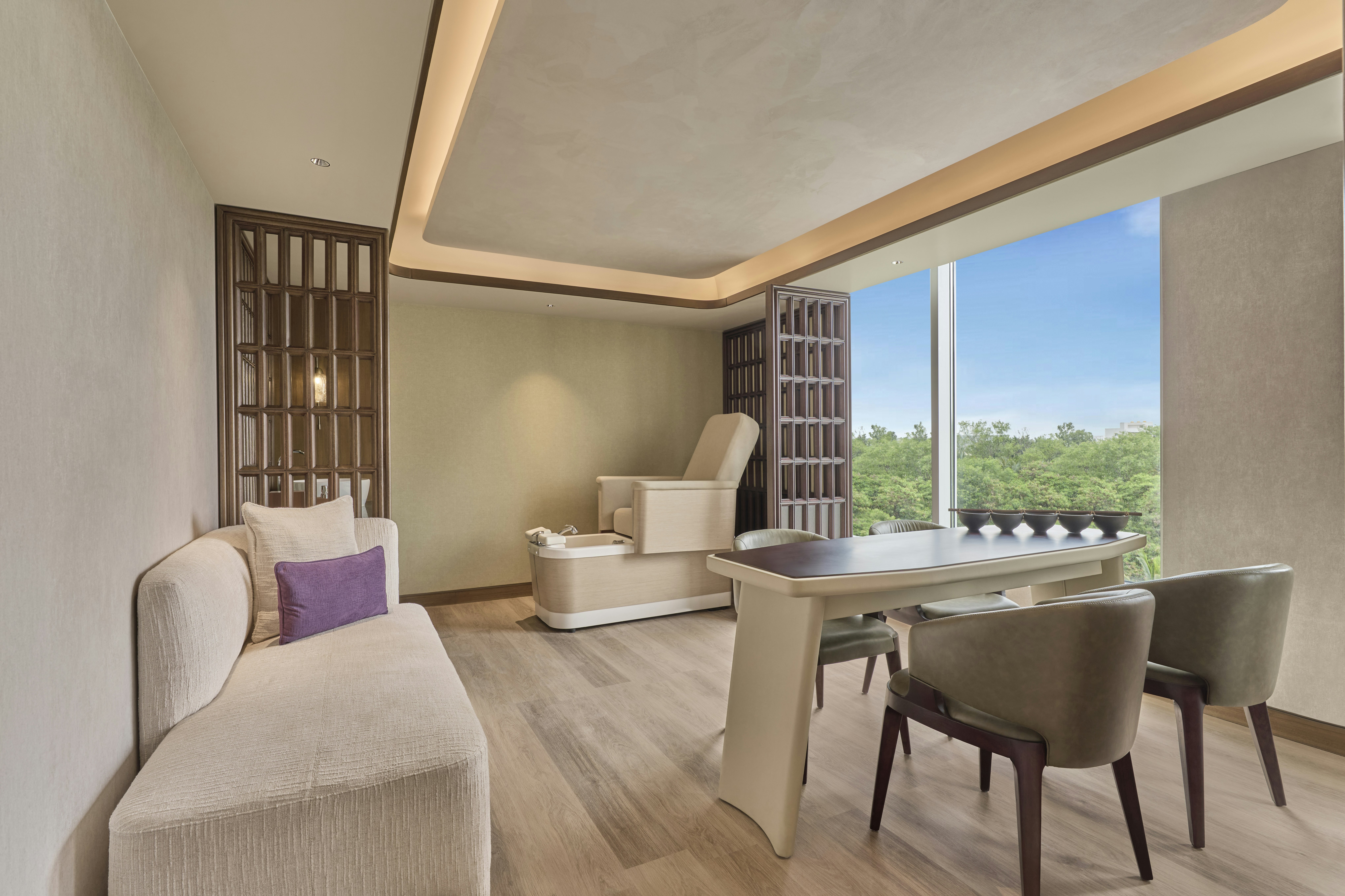 Slohh by Roach Bengaluru, Curio Collection by Hilton 9/29