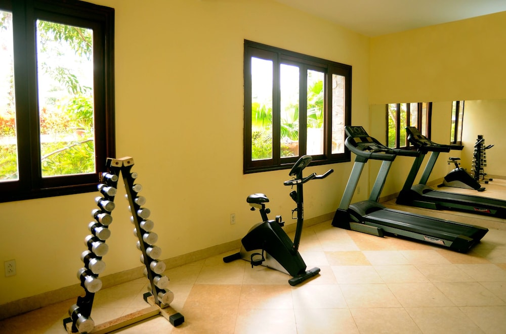Golden Coast Resort And Spa 27/50
