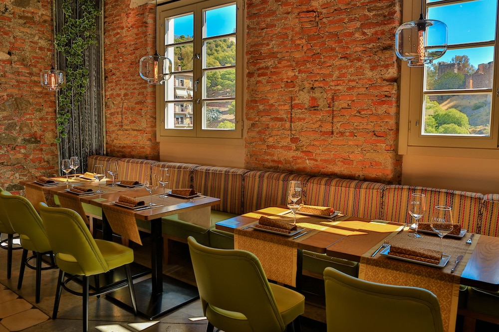 Alcazaba Premium Hostel 40/50