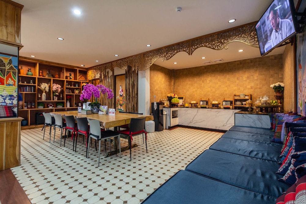 Anumat Premium Budget Hotel 15/22