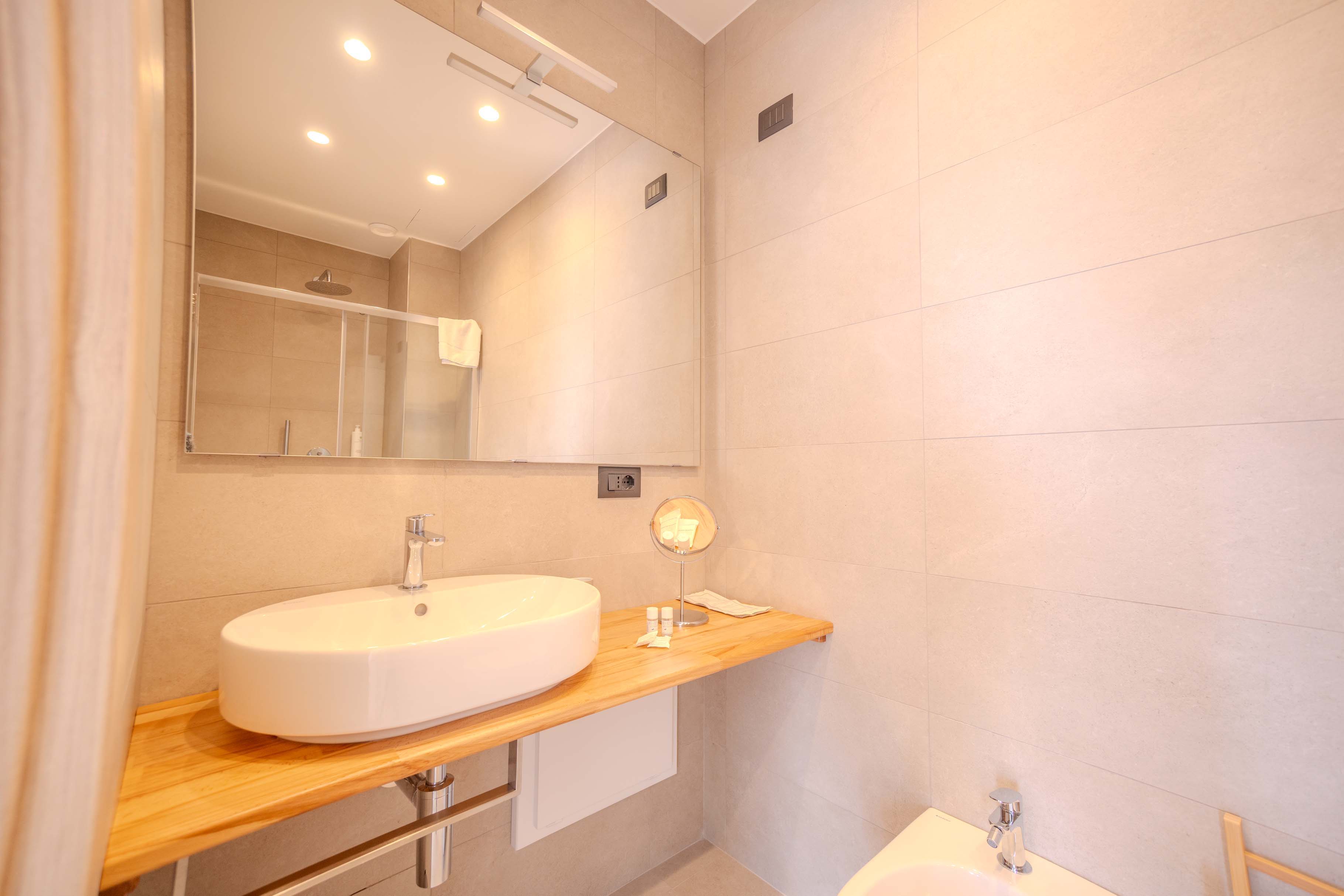 Mono, 2 Beds, Garden View, Ground Floor 2/5