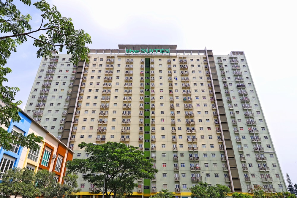 The Suite Metro Apartment King Property in BANDUNG