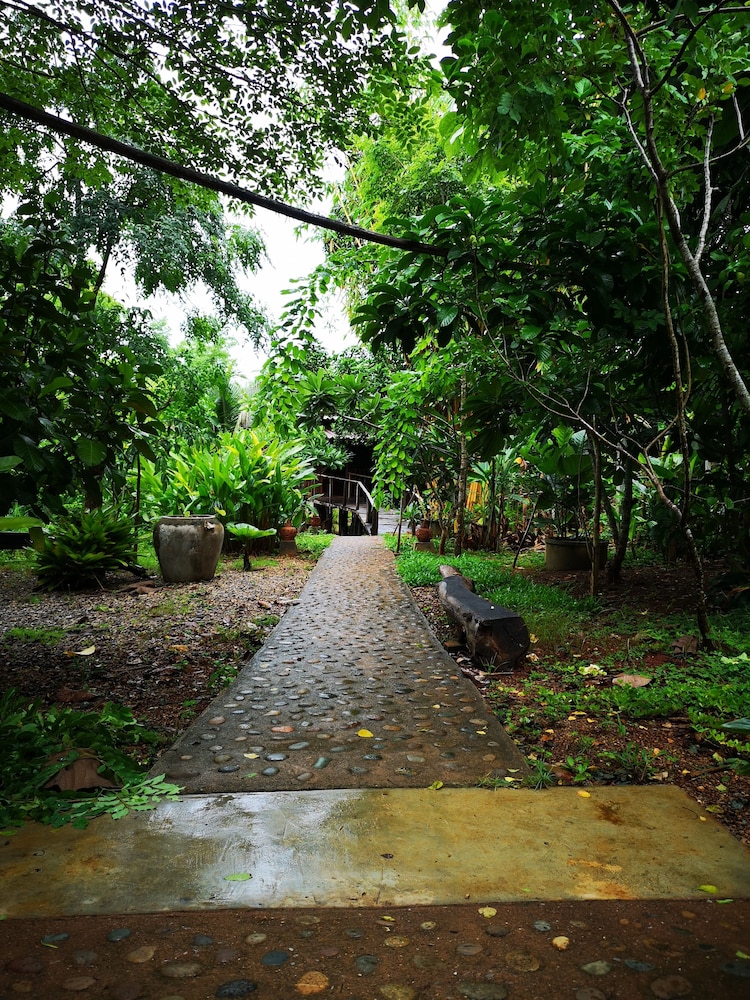 Bambuh Boutique Homestay 64/70