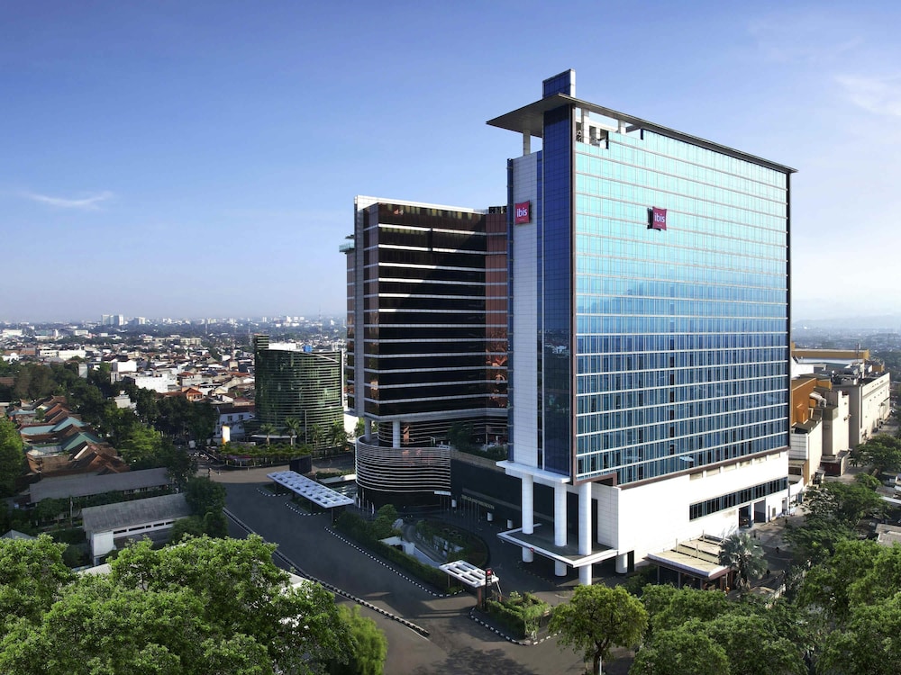 IBIS BANDUNG TRANS STUDIO 2/61