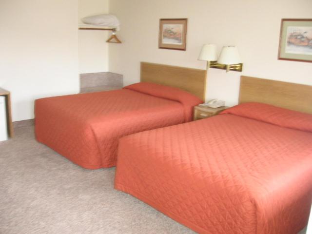 Little Bear Motel 21/43