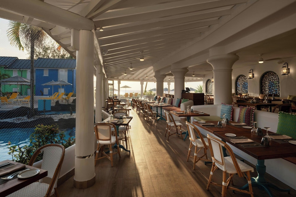 Crystal Cove by Elegant Hotels - All-Inclusive 37/50