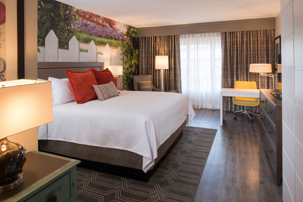 Standard, 2 Queen Beds
