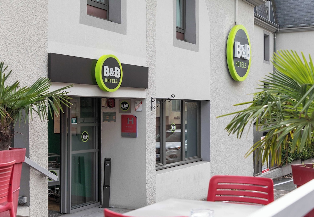 B&B HOTEL Lourdes Centre Gare 3 etoiles in LOURDES