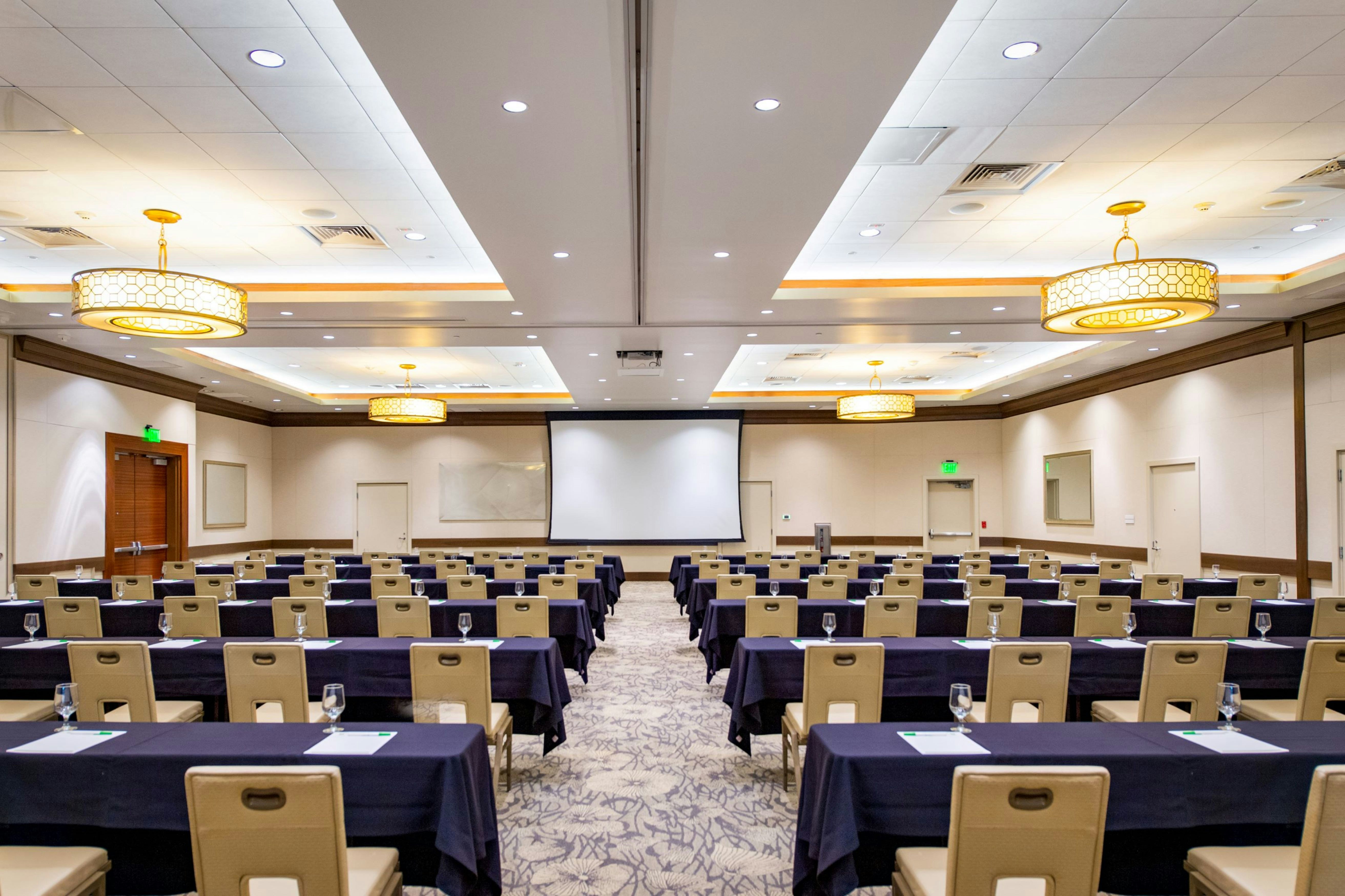 DoubleTree by Hilton San Diego Bayside 30/40