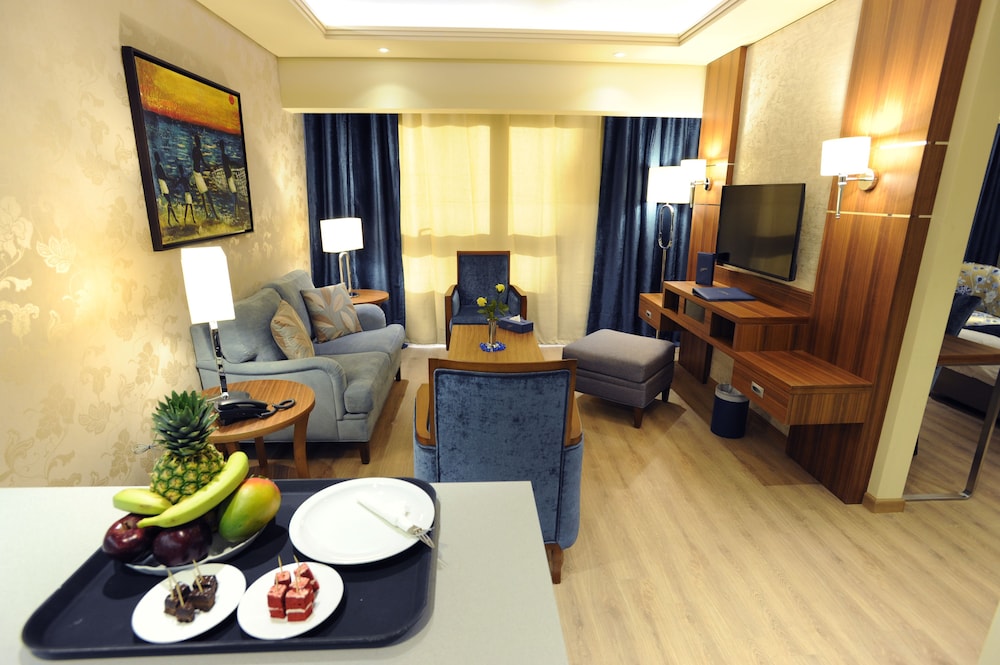 Gems Hotel 51/74