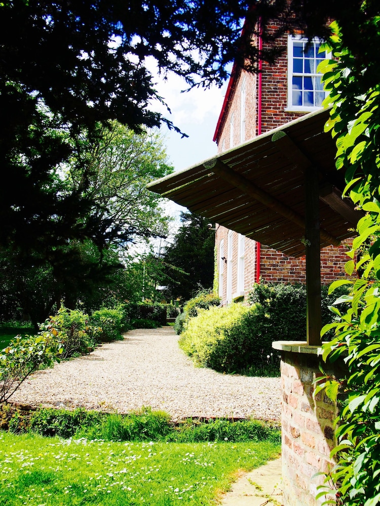 Wrangham House Hotel 34/39