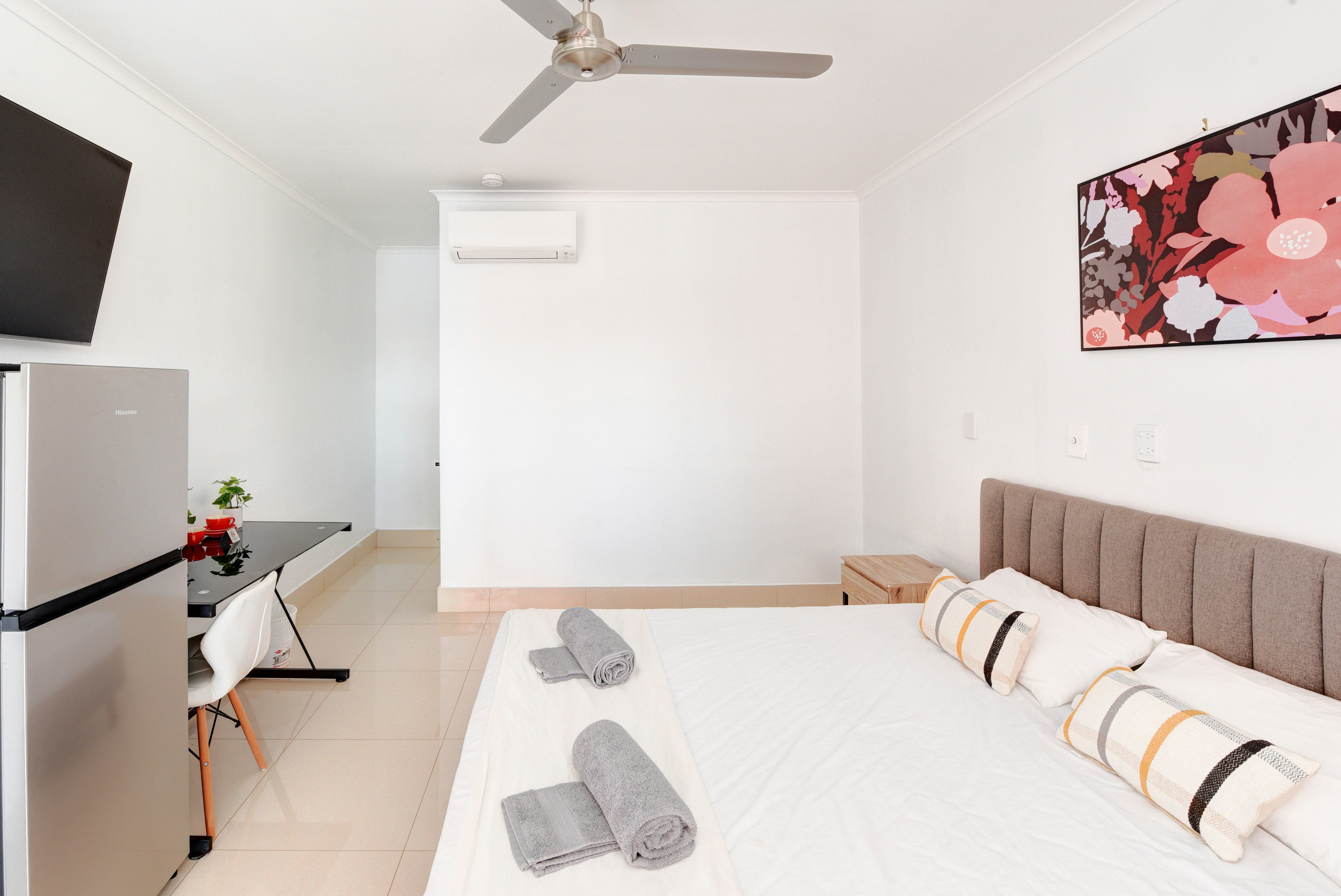 Palm Court Budget Motel Backpackers 16/43