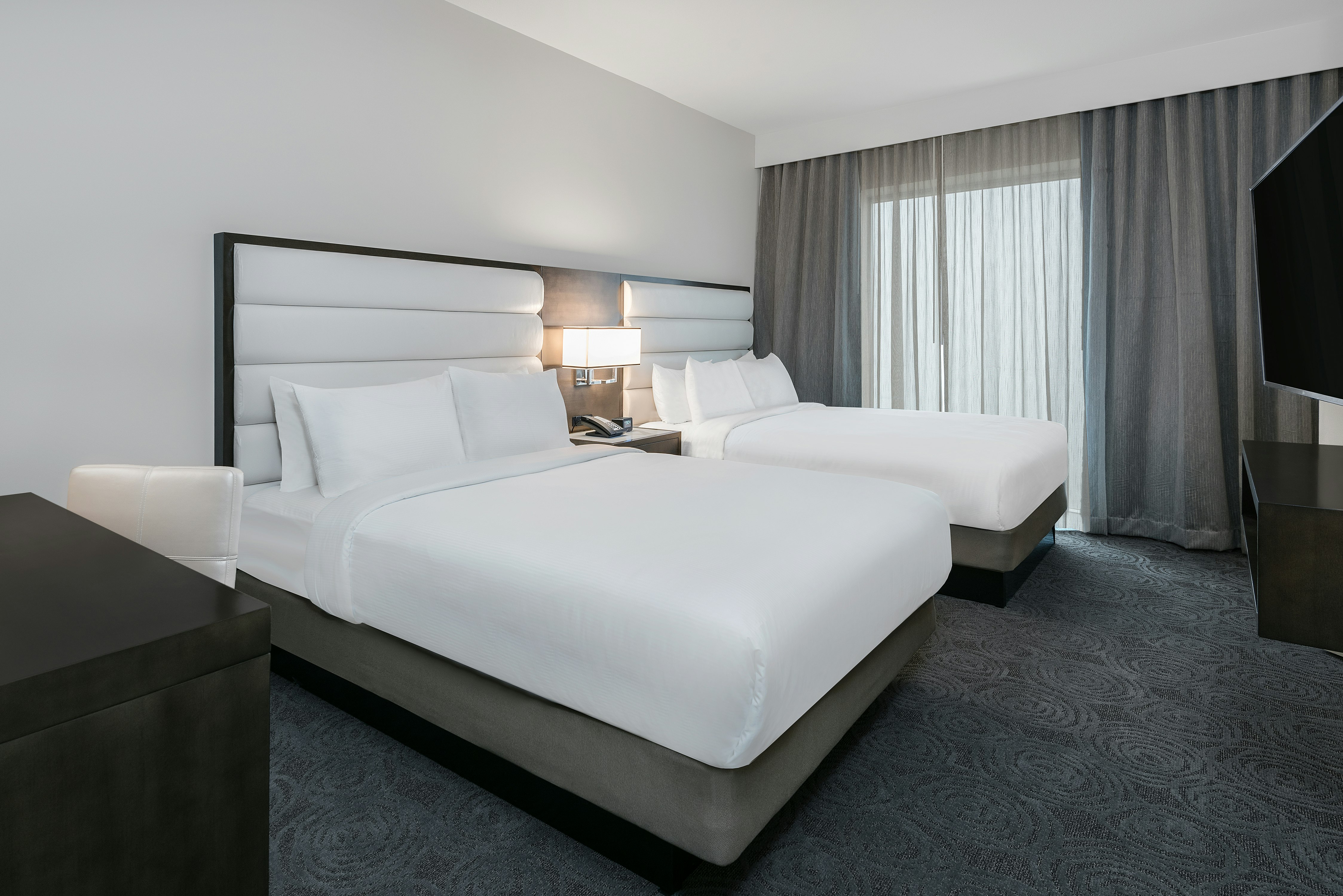 2 ROOMS, SUITE, 2 QUEEN BEDS